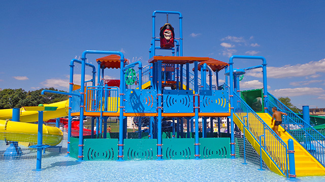 Water play system with 6 platforms